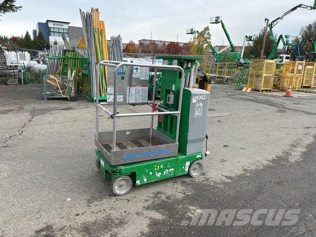 Genie GR-12 Вертикальні щоглові підйомники