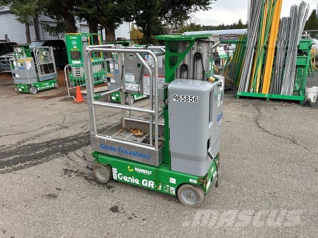 Genie GR-15 Вертикальні щоглові підйомники