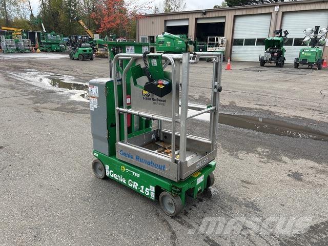 Genie GR-15 Вертикальні щоглові підйомники