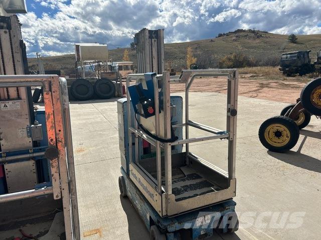 Genie GR-20 Вертикальні щоглові підйомники