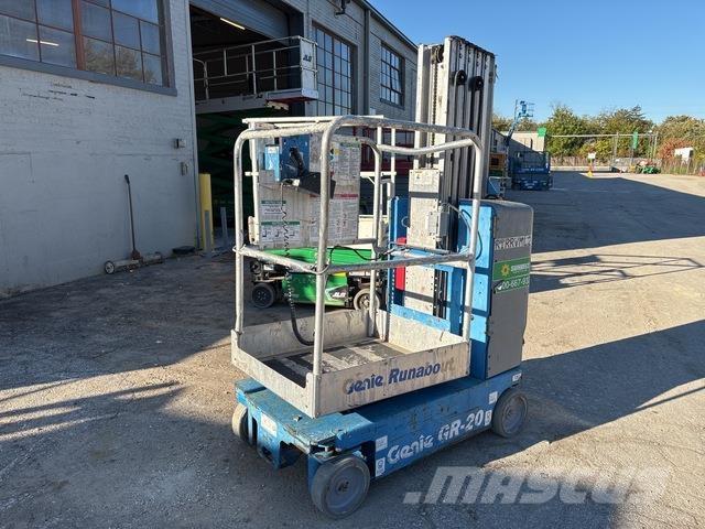 Genie GR-20 Вертикальні щоглові підйомники