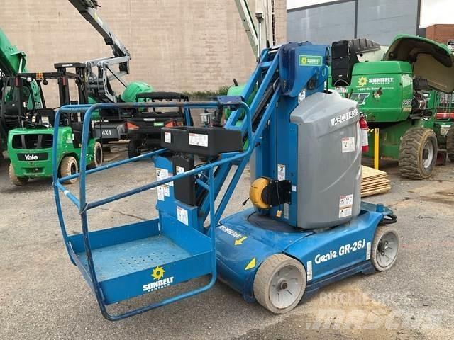 Genie GR26J Вертикальні щоглові підйомники