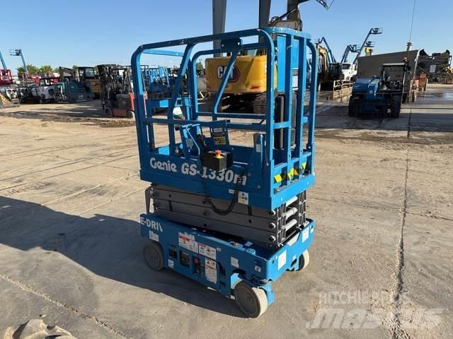 Genie GS-1330M Підйомники-ножиці