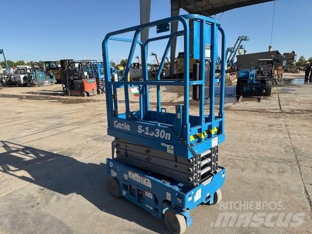 Genie GS-1330M Підйомники-ножиці