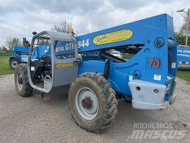 Genie GTH-844 Телескопічні навантажувачі