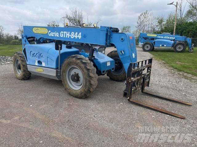 Genie GTH-844 Телескопічні навантажувачі