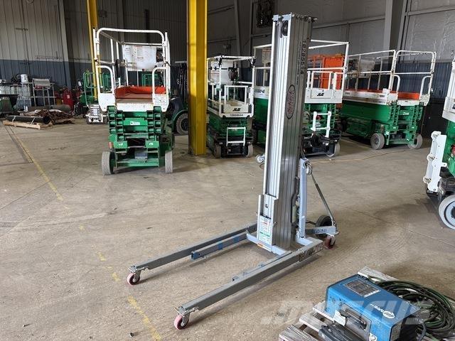 Genie SLC-24 Підйомно-транспортне обладнання і вантажні ліфти
