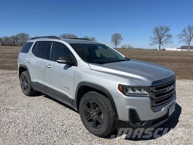 GMC Acadia Автомобілі