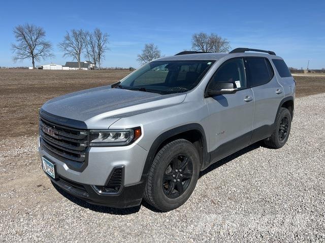 GMC Acadia Автомобілі