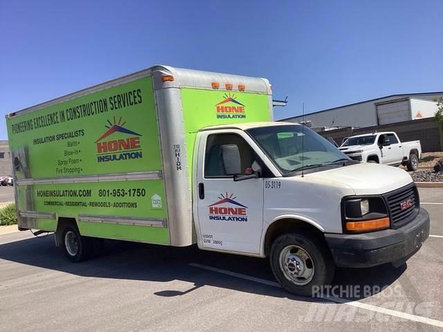GMC C3500 Фургони