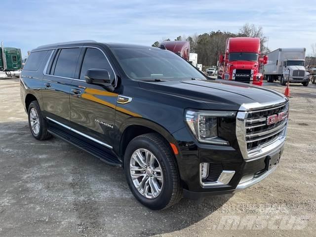 GMC Yukon Автомобілі