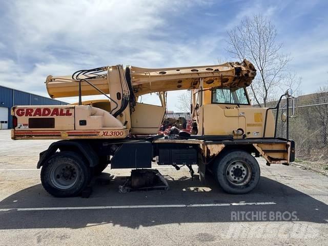 Gradall XL3100 Колісні екскаватори
