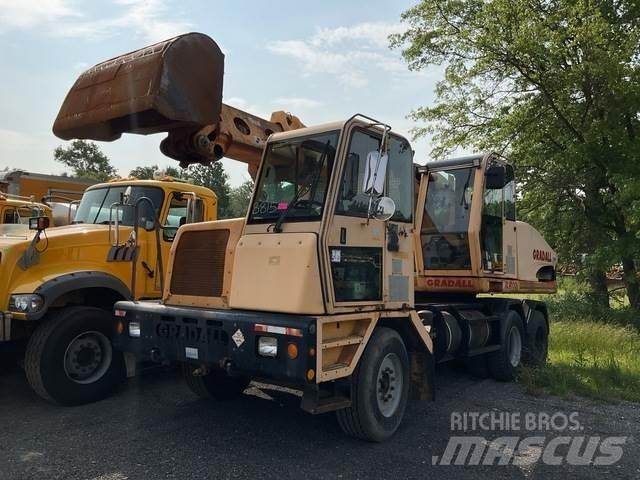 Gradall XL4100 Колісні екскаватори