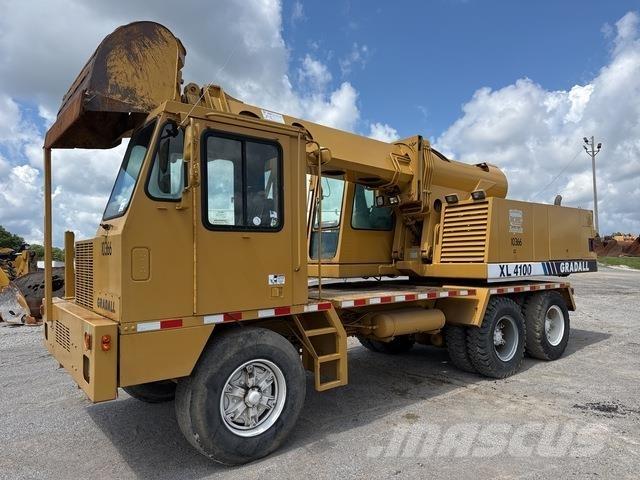 Gradall XL4100 Колісні екскаватори