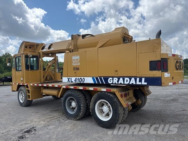 Gradall XL4100 Колісні екскаватори