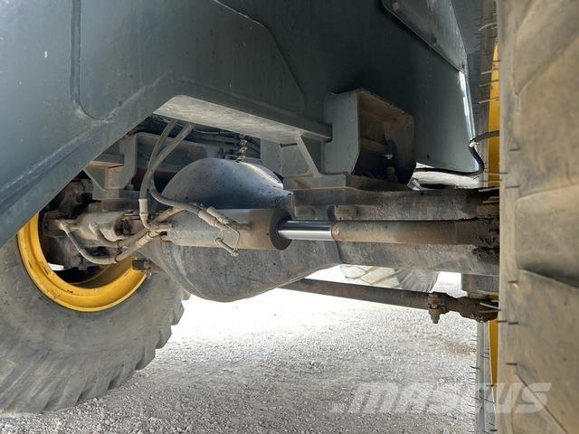 Grove RT700E автокрани всюдиходи