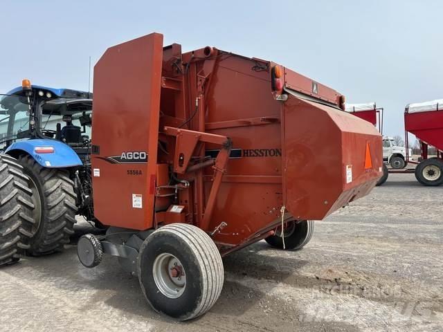 Hesston 5556A Рулонні прес-підбирачі