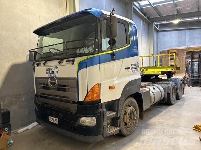 Hino 1ELPG-WPN Тягачі
