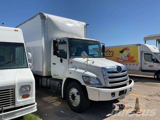 Hino 238 Фургони