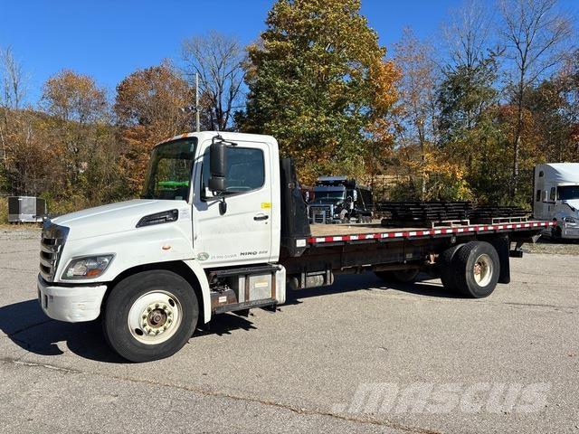 Hino 268 Вантажівки-платформи/бокове розвантаження