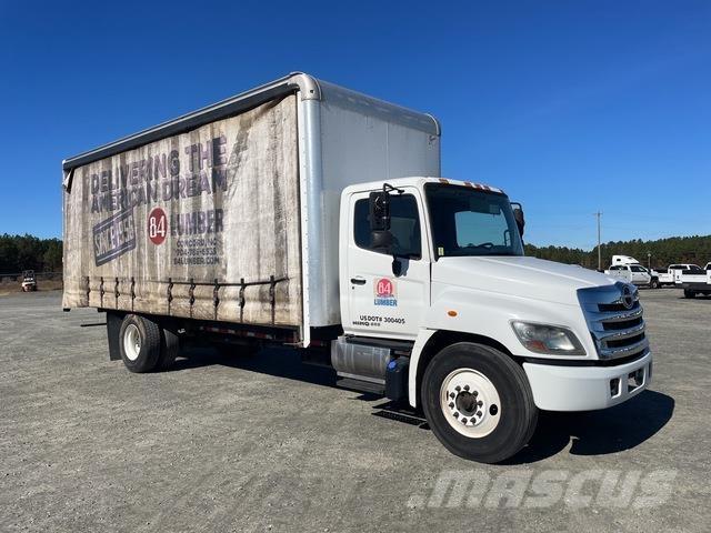 Hino 268 Тентовані вантажівки