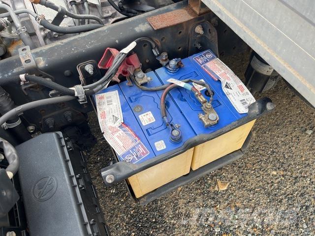 Hino 300 721 Фургони