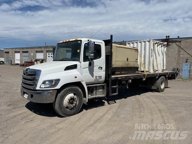 Hino 308 Вантажівки-платформи/бокове розвантаження