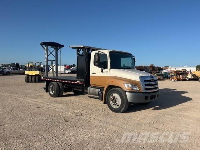 Hino 338 Комунальні автомобілі / автомобілі загального призначення