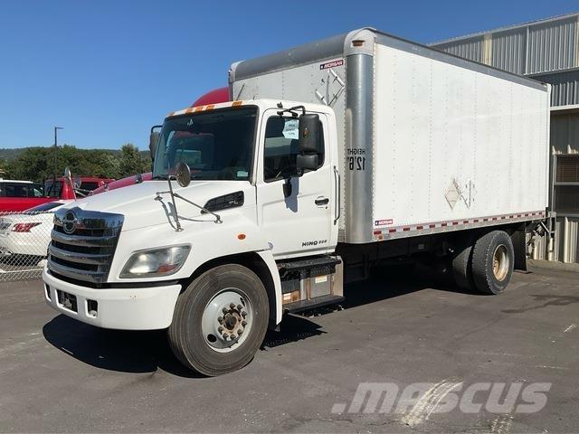 Hino 338 Фургони