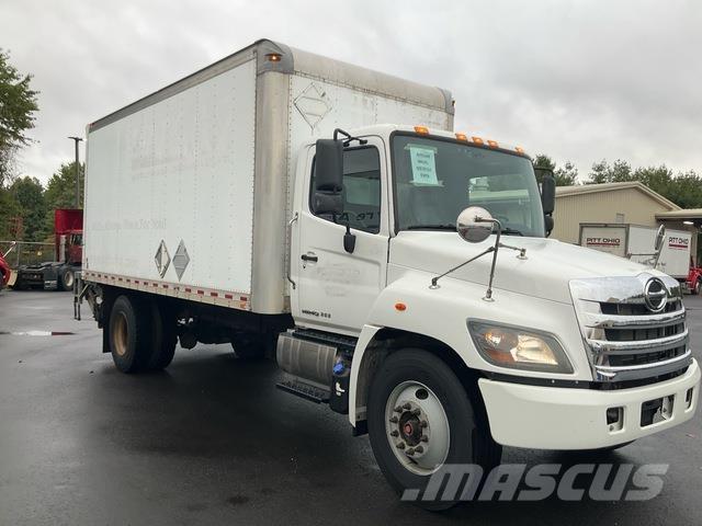 Hino 338 Фургони