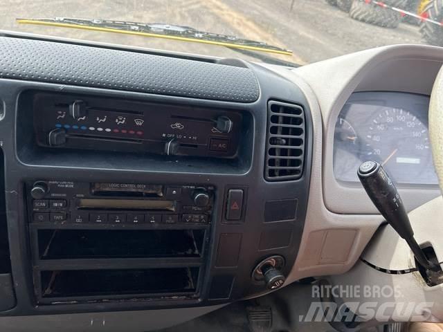 Hino Dutro Вантажівки-платформи/бокове розвантаження
