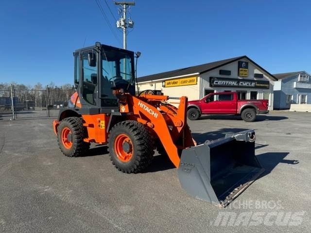 Hitachi ZW80 Фронтальні навантажувачі