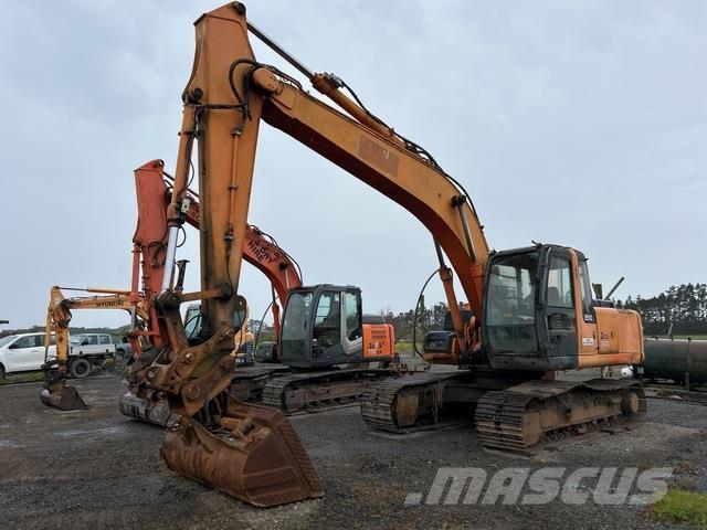 Hitachi ZX200 Гусеничні екскаватори