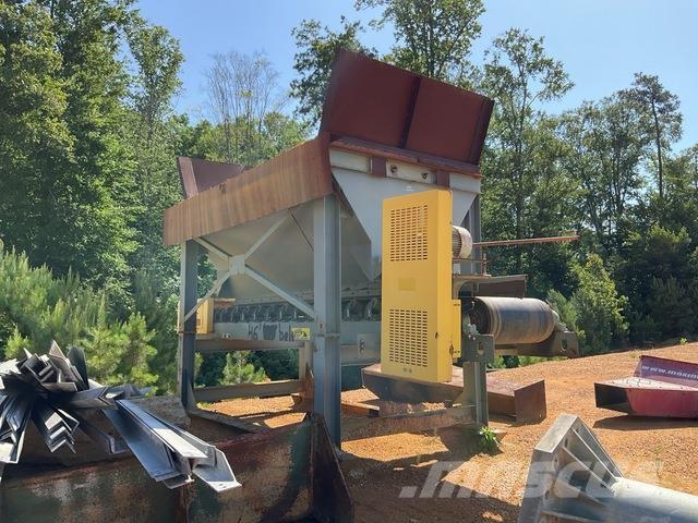  Hoover BF36-20 Кормороздавачі