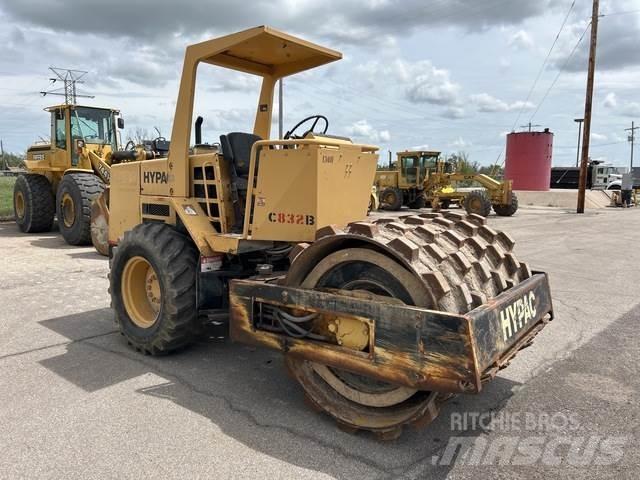 Hypac C832B Грунтові котки