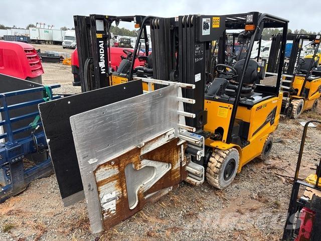 Hyundai 25B-9U Електронавантажувачі