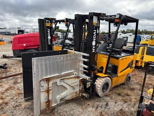 Hyundai 25B-9U Електронавантажувачі