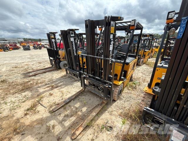 Hyundai 25B-9U Електронавантажувачі