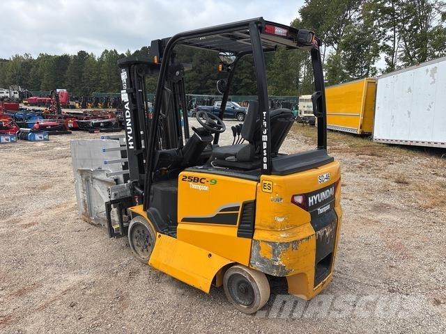 Hyundai 25BC-9 Електронавантажувачі