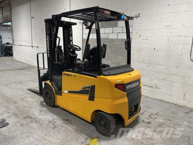 Hyundai 30BH-9 Електронавантажувачі