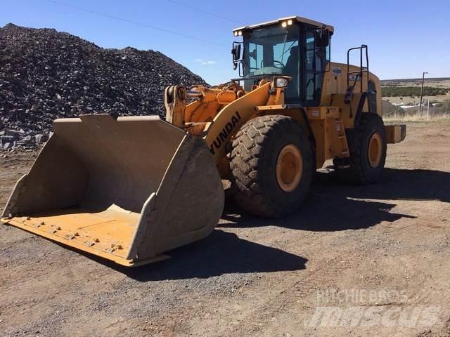 Hyundai HL975 Фронтальні навантажувачі