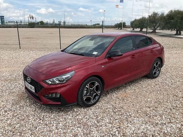 Hyundai i30 Автомобілі