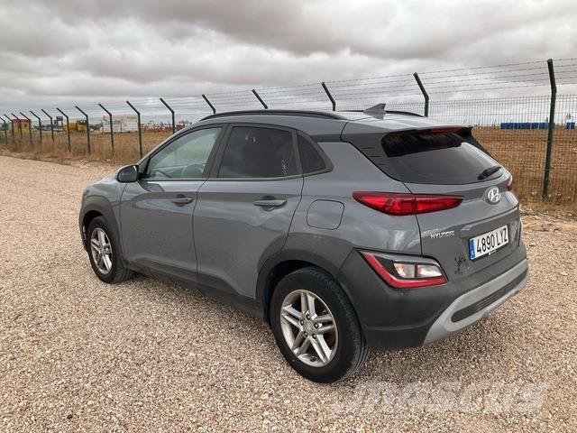Hyundai Kona Автомобілі