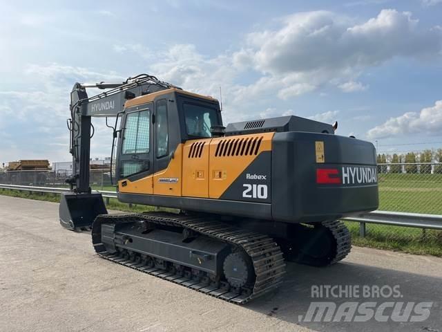 Hyundai R210 Гусеничні екскаватори
