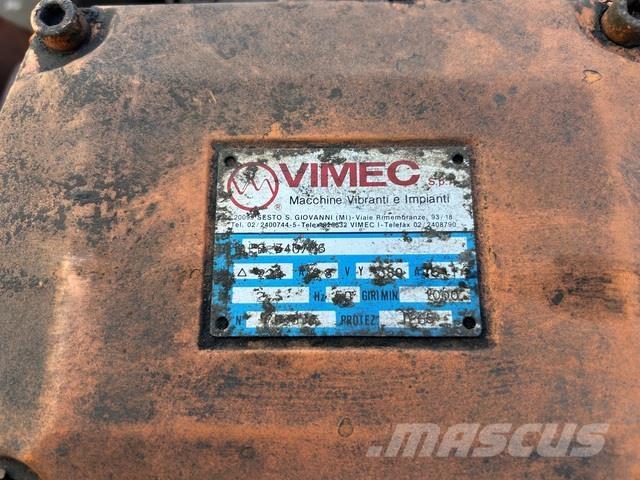  IMF Контейнери та завантажувальні ковші