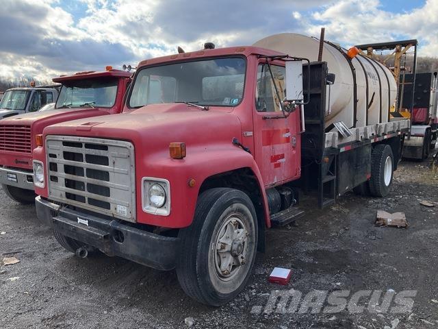 International  Вантажівки-платформи/бокове розвантаження