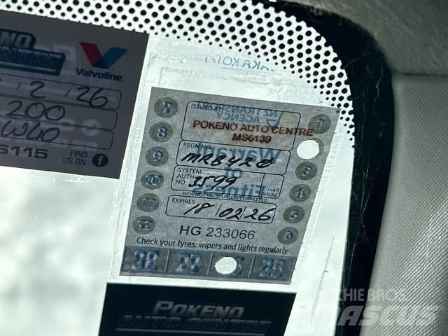 Isuzu D-Max Пікапи / Бічне розвантаження