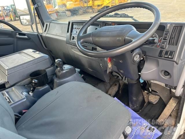 Isuzu FRR600 Автовишки на базі вантажівки
