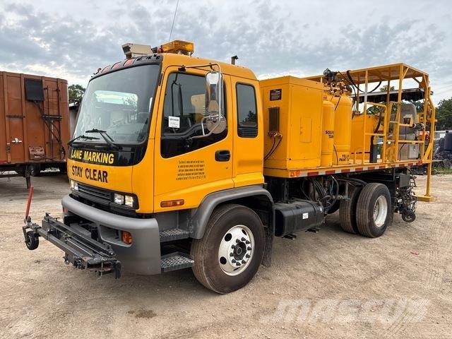 Isuzu FTR Комунальні автомобілі / автомобілі загального призначення