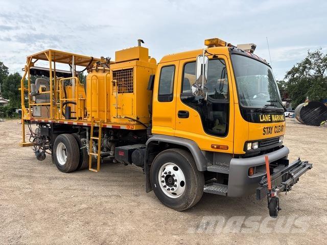 Isuzu FTR Комунальні автомобілі / автомобілі загального призначення